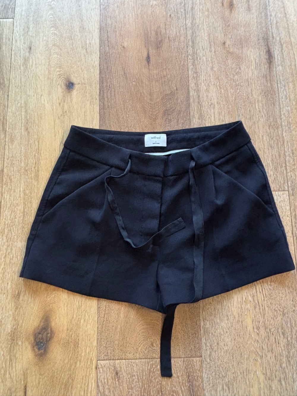 Wilfred Crepette  Tie-Waist Shorts